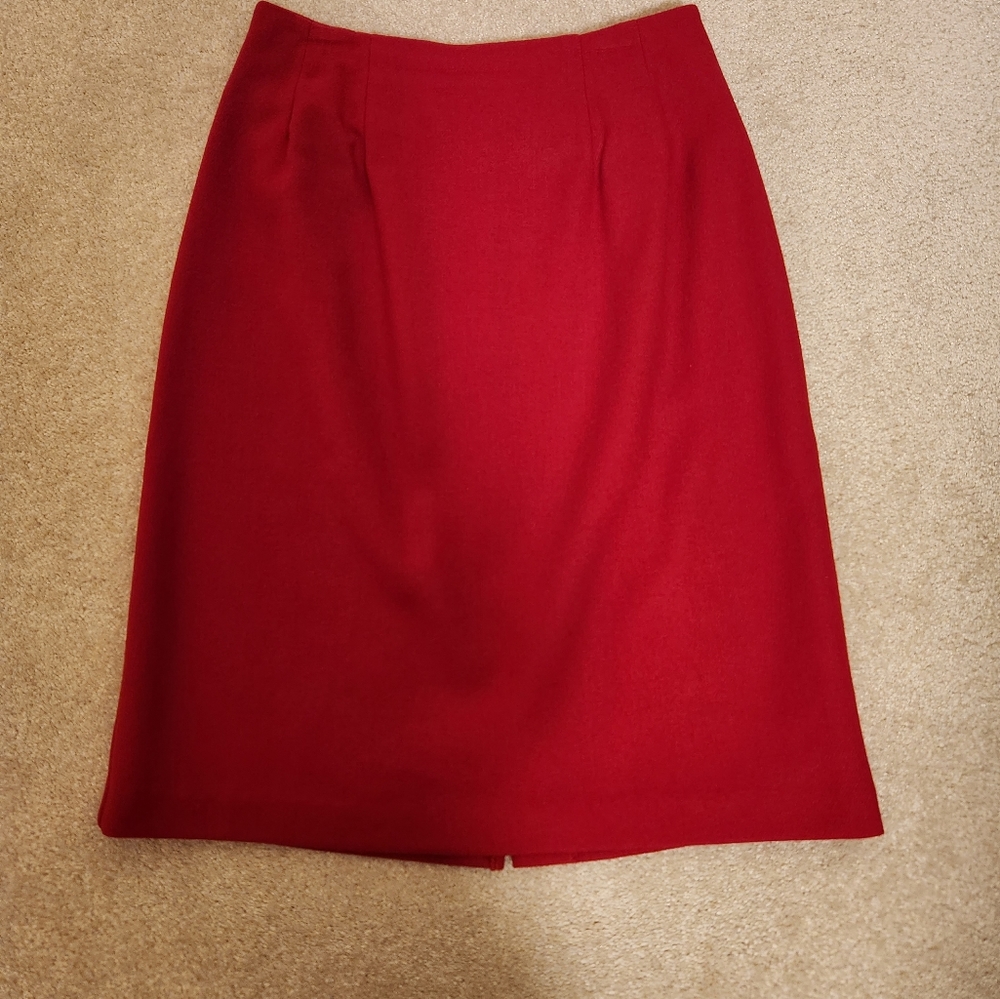 VTG Savannah red Pencil Skirt, size 6, vintage